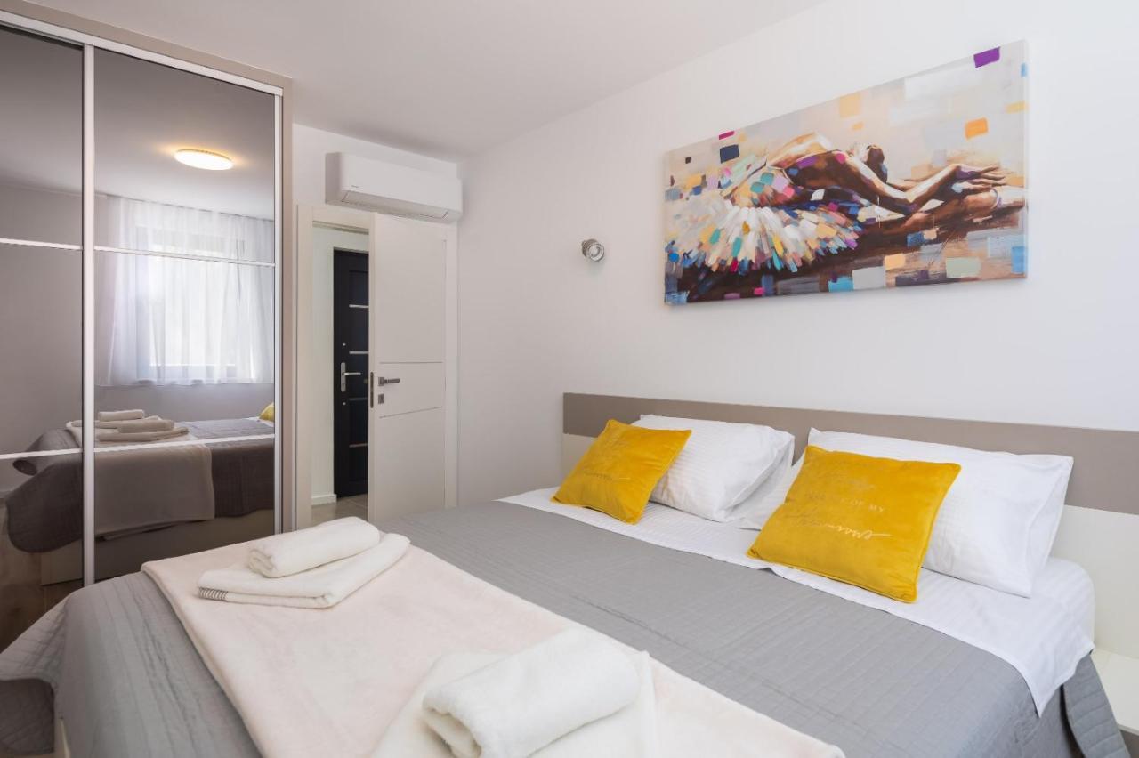 Luxury Apartment Sea Pakoštane Exteriör bild